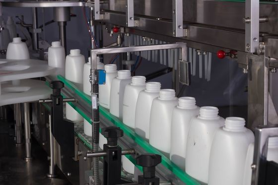 Pump capping automatic packaging machinery in China