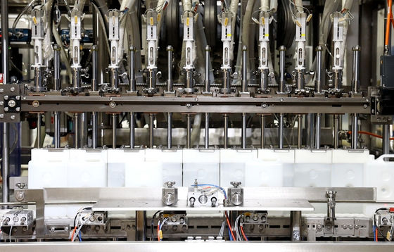 Huituo Flowmeter Filling and Servo Capping Machine For Pharmaceutical Reagents and medical disinfectant fluid